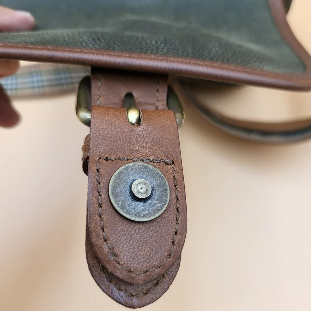 Burberrys leather vintage England check crossbody shoulder bag..authentic ! - Picture 10 of 16